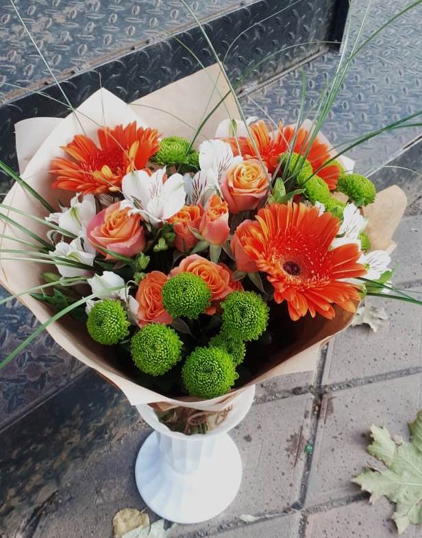 Букет цветов из: Герберы, Хризантемы, Альстромерии и Розы в Лебяжье Курганской области