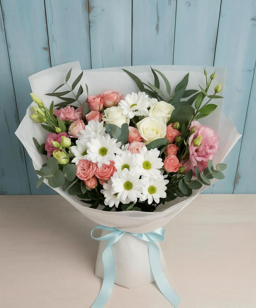 Букет цветов из: Розы, Лизиантусы и Хризантемы в Лебяжье Курганской области