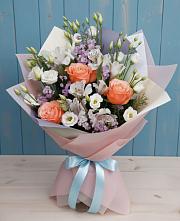 Букет цветов из:  Лизиантусы, Розы, Альстромерии и Гипсофила в Лебяжье Курганской области