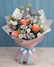 Букет цветов из:  Лизиантусы, Розы, Альстромерии и Гипсофила в Лебяжье Курганской области