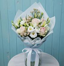 Букет цветов из:  Розы и Лизиантусы в Лебяжье Курганской области
