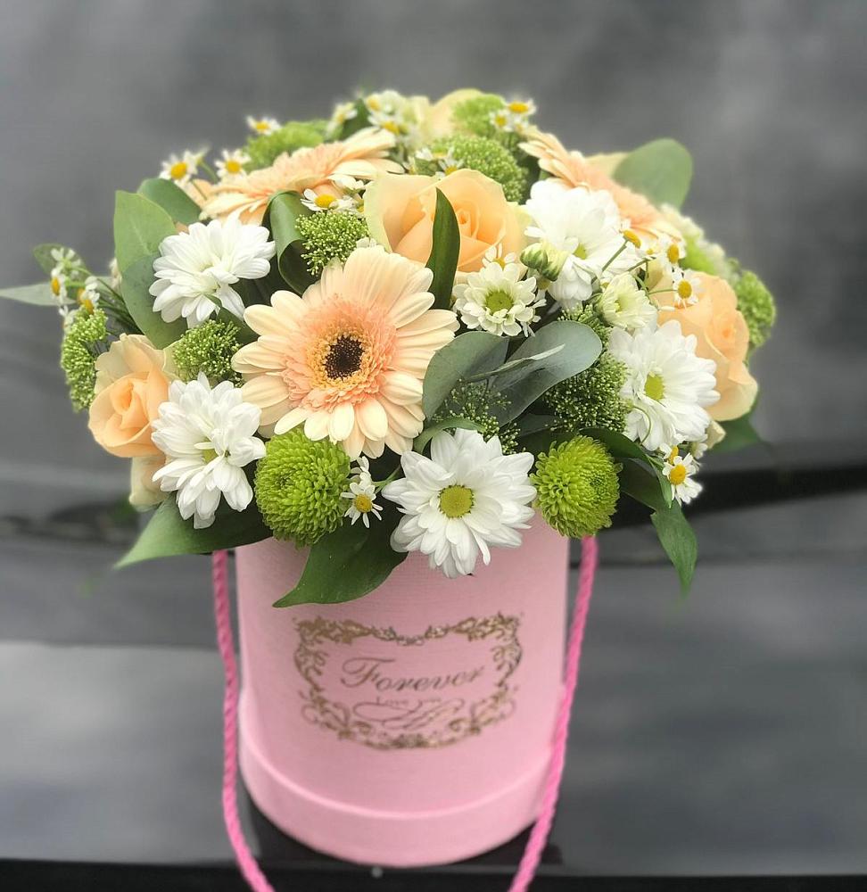 Цветочная композиция из Розы, Герберы и Хризантемы в шляпной коробке в Лебяжье Курганской области