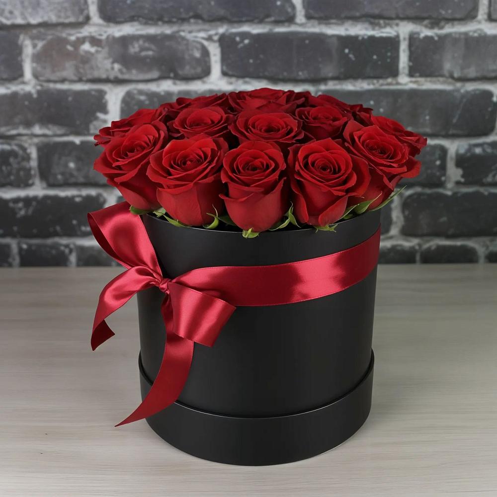 Цветочная композиция из Розы в шляпной коробке в Лебяжье Курганской области