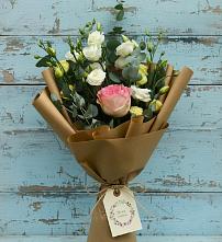 Букет цветов из:  Розы и Лизиантусы в Лебяжье Курганской области