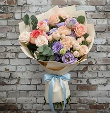 Букет цветов из:  Розы, Лизиантусы и Гвоздики в Лебяжье Курганской области