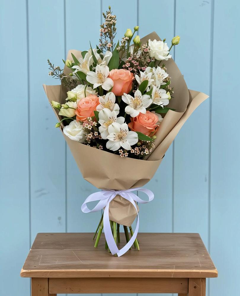 Букет цветов из: Альстромерии, Лизиантусы, Розы и Хризантемы в Лебяжье Курганской области