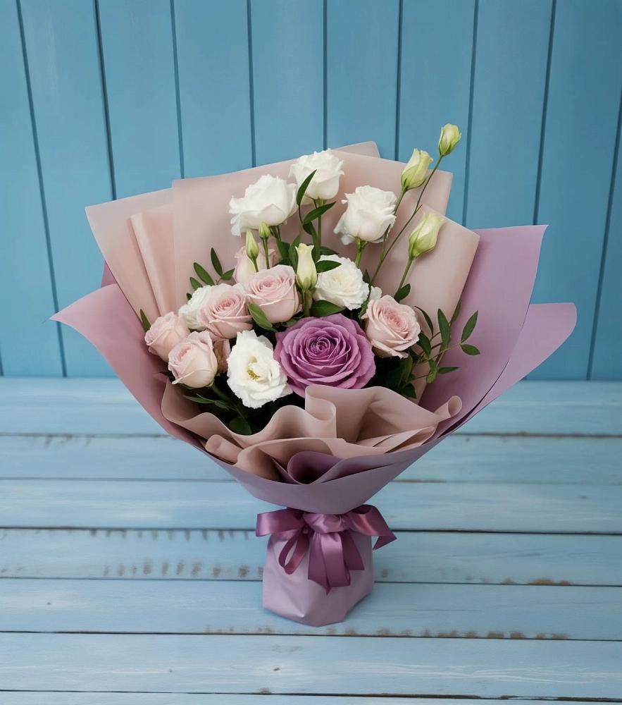 Букет цветов из: Розы и Лизиантусы в Лебяжье Курганской области